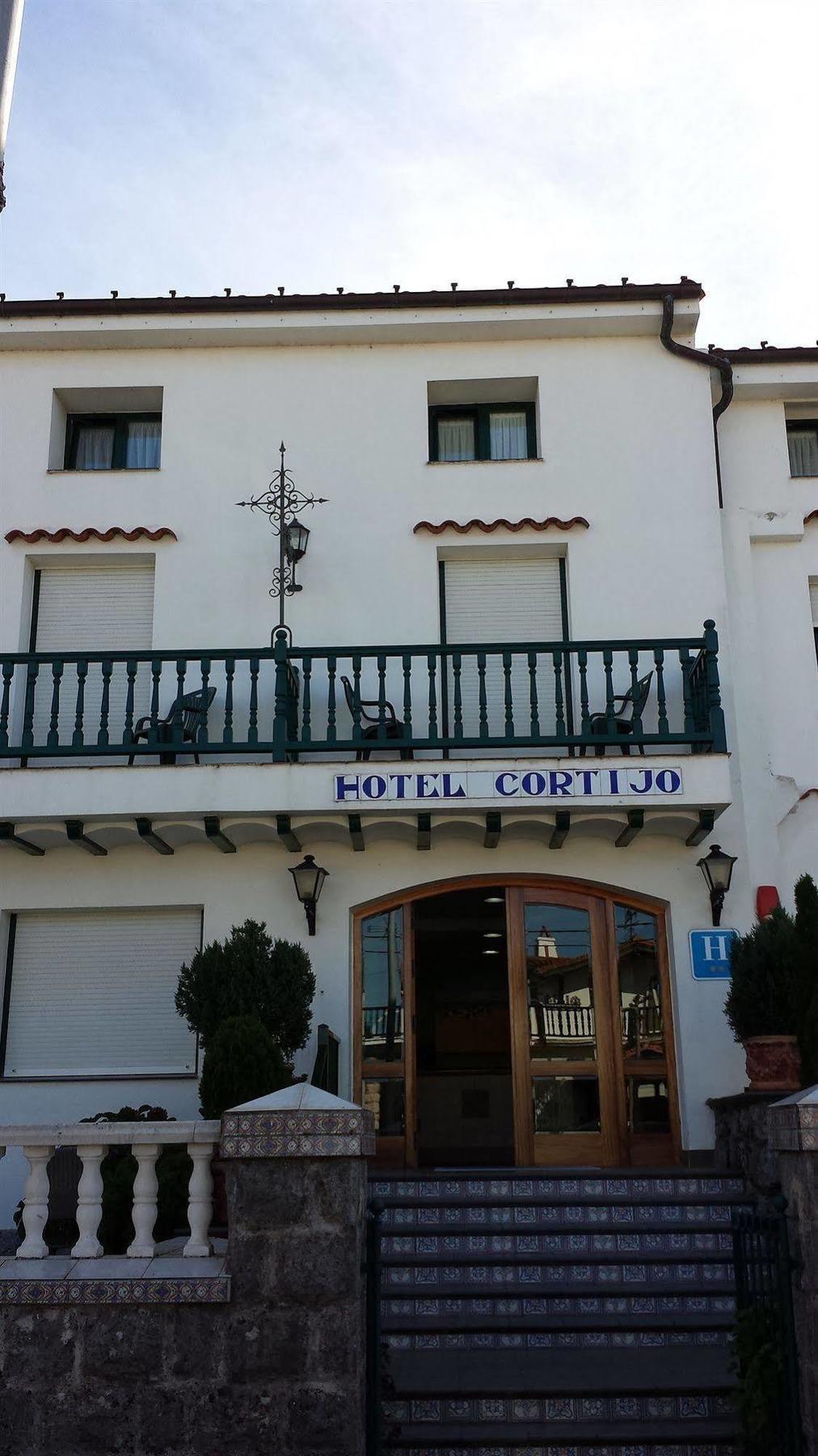 Hotel Cortijo Ларедо Экстерьер фото